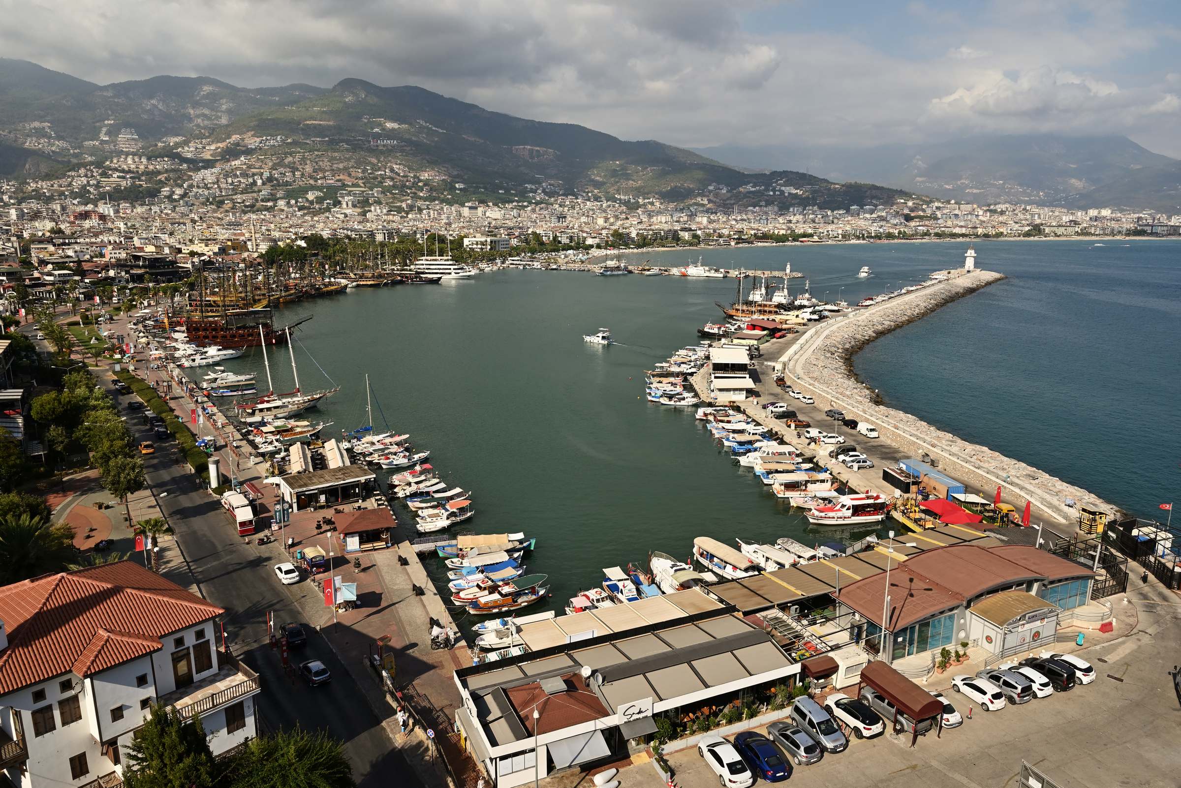Турция, Аланья, вид со смотровой площадки Красной башни на порт
