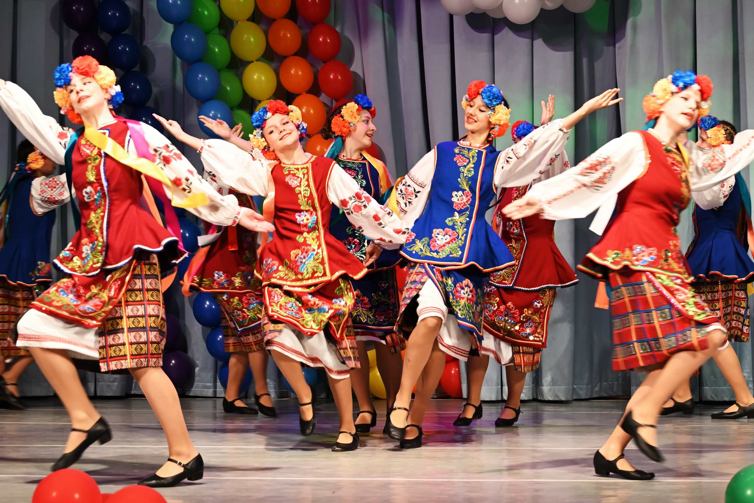 Отчётный концерт детского хореографического коллектива Солнцецвет. Украинский танец «Сельская полька».