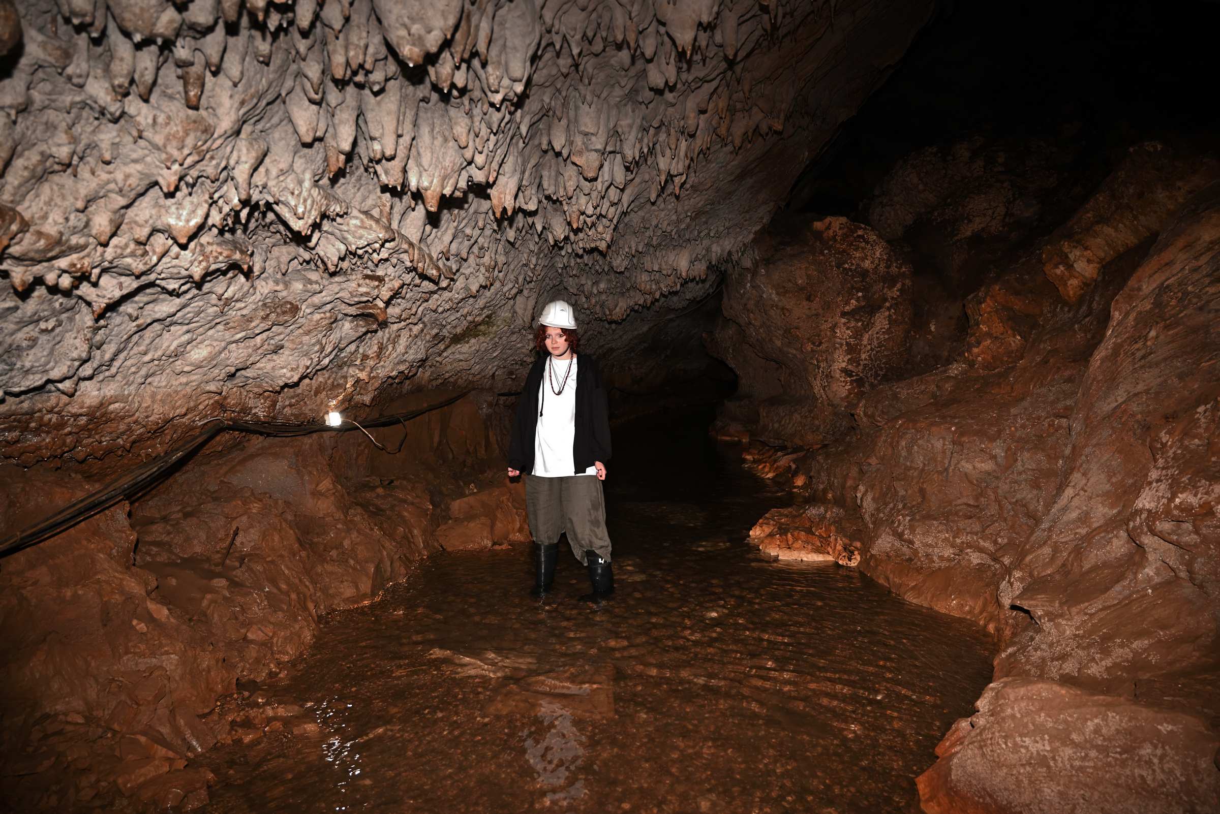 Абхазия. Пещера Абрскила (Отапская пещера).
