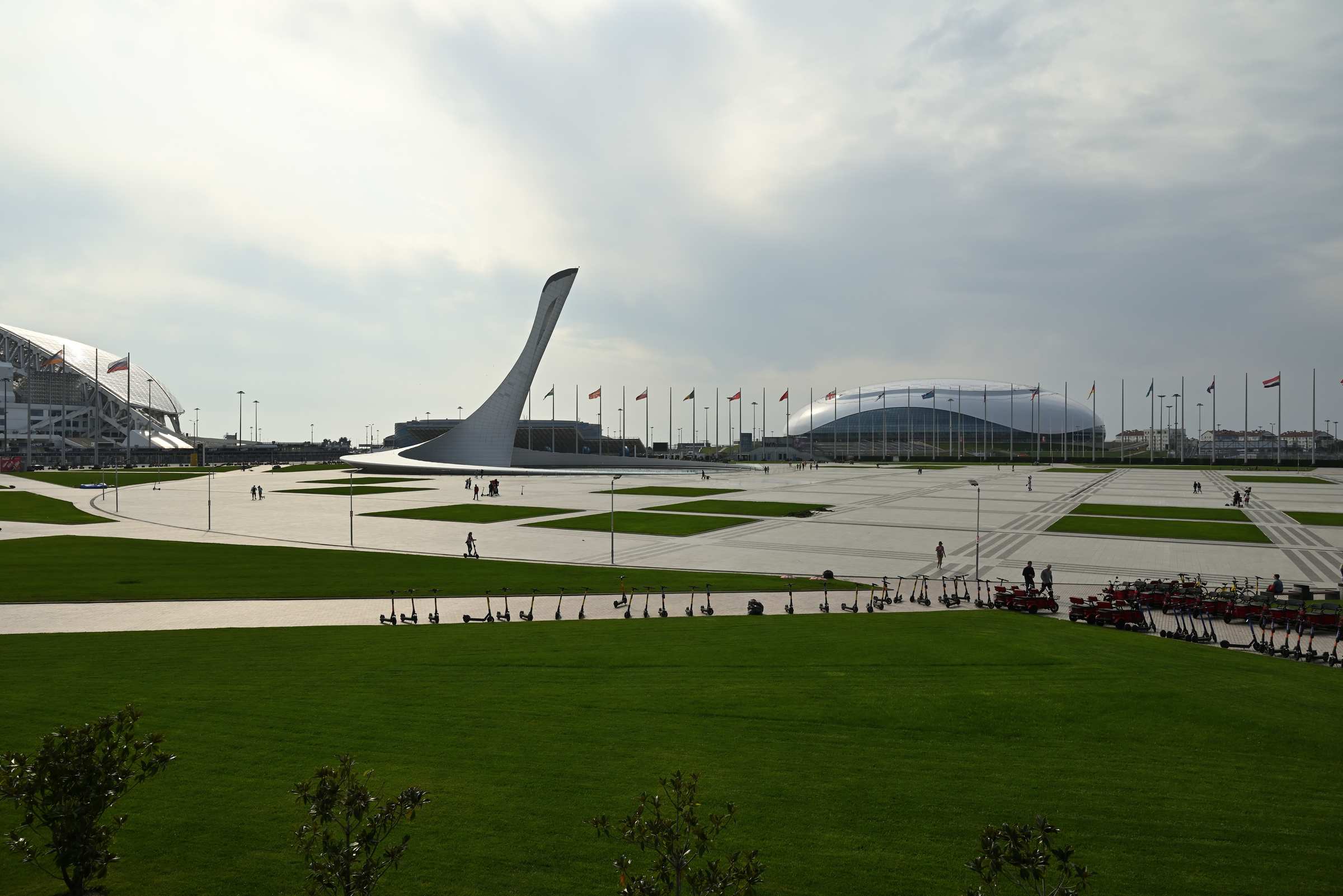Олимпийский парк. Площадь «Медаль Плаза».