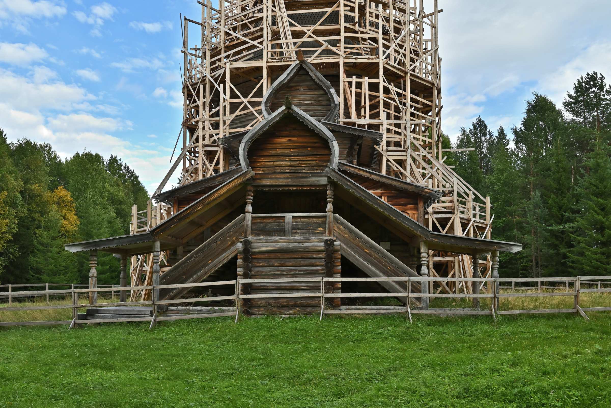 Музей деревянного зодчества «Малые Корелы». Церковь во имя Святого Георгия.