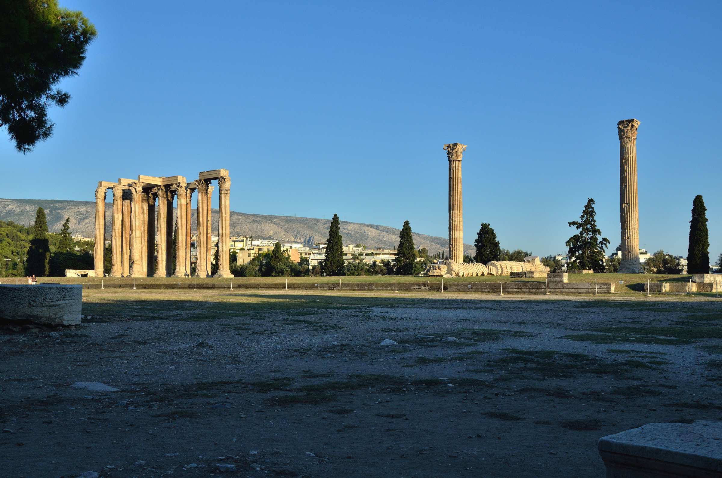 Храм Зевса Олимпийского в Афинах