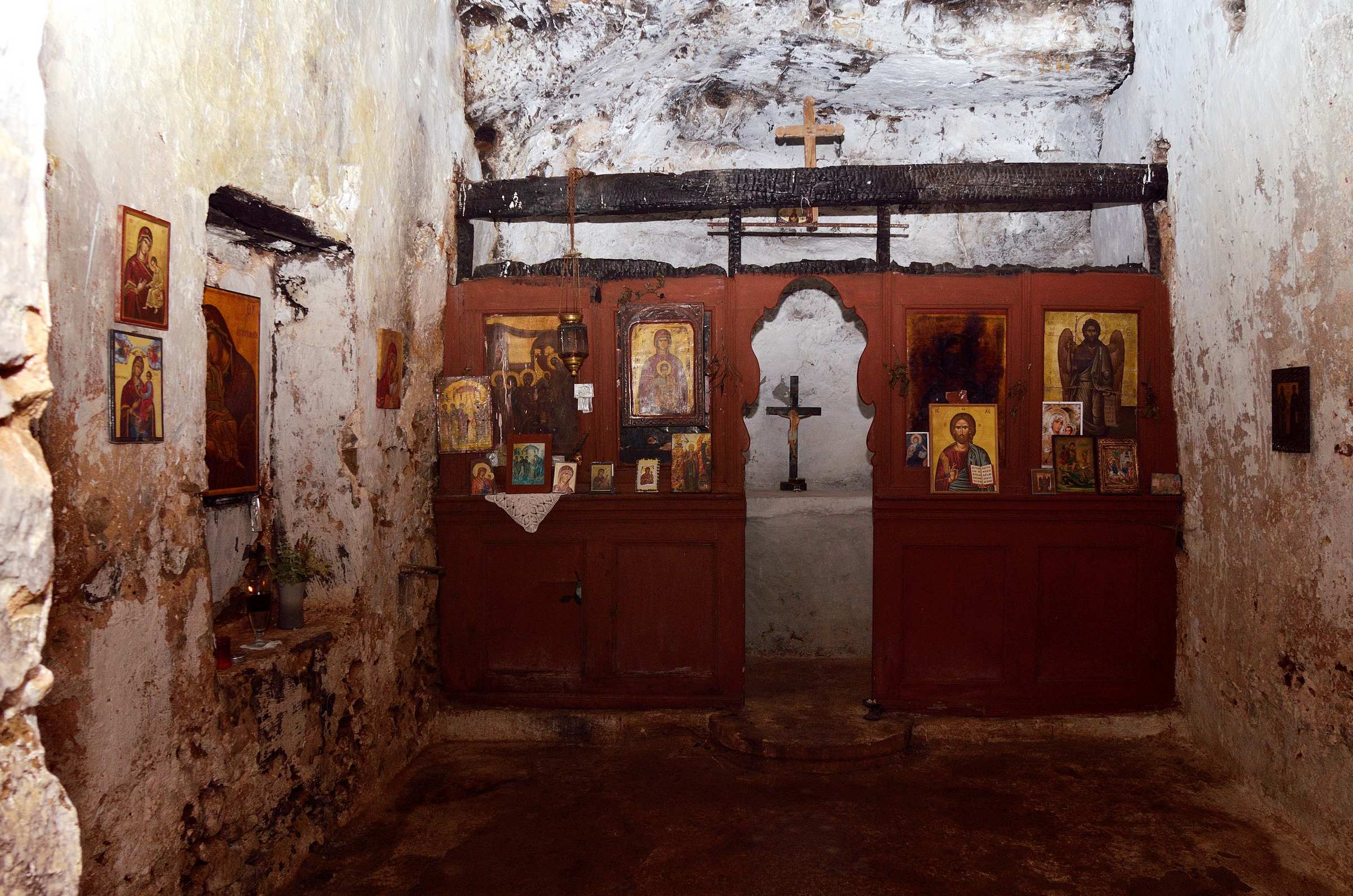 Церковь в пещере Аркудиотисса