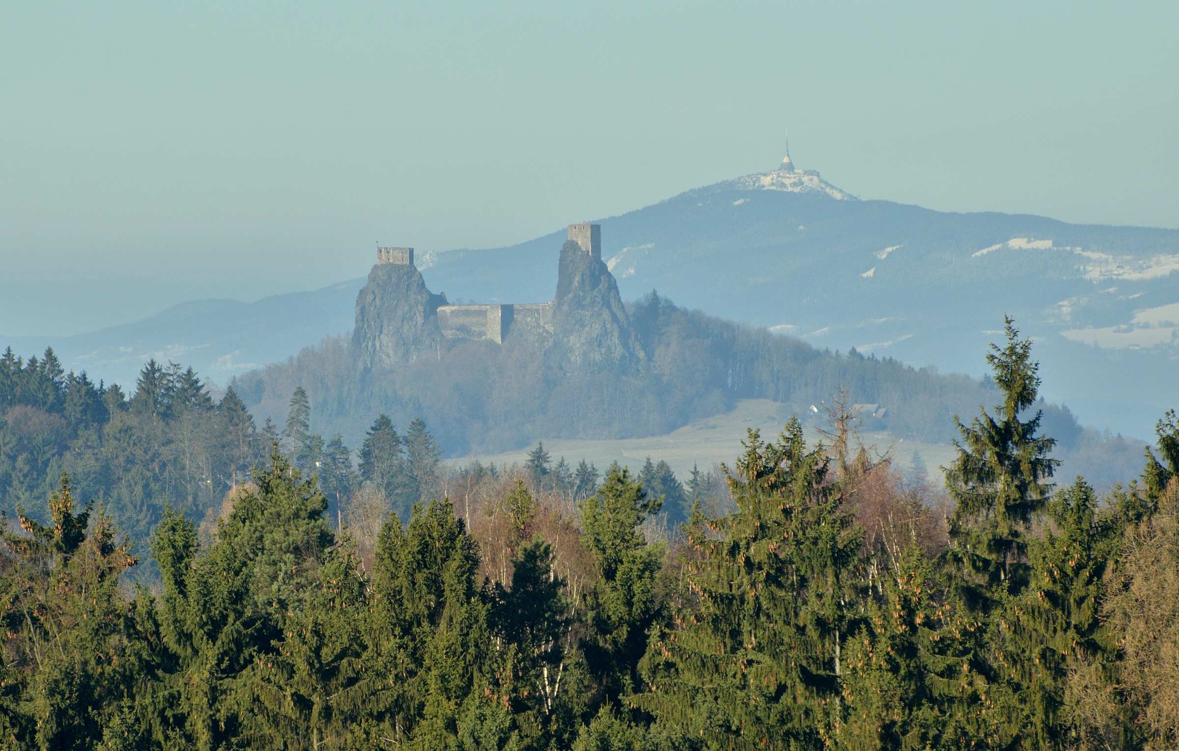 Крепость Троски в Чешском рае