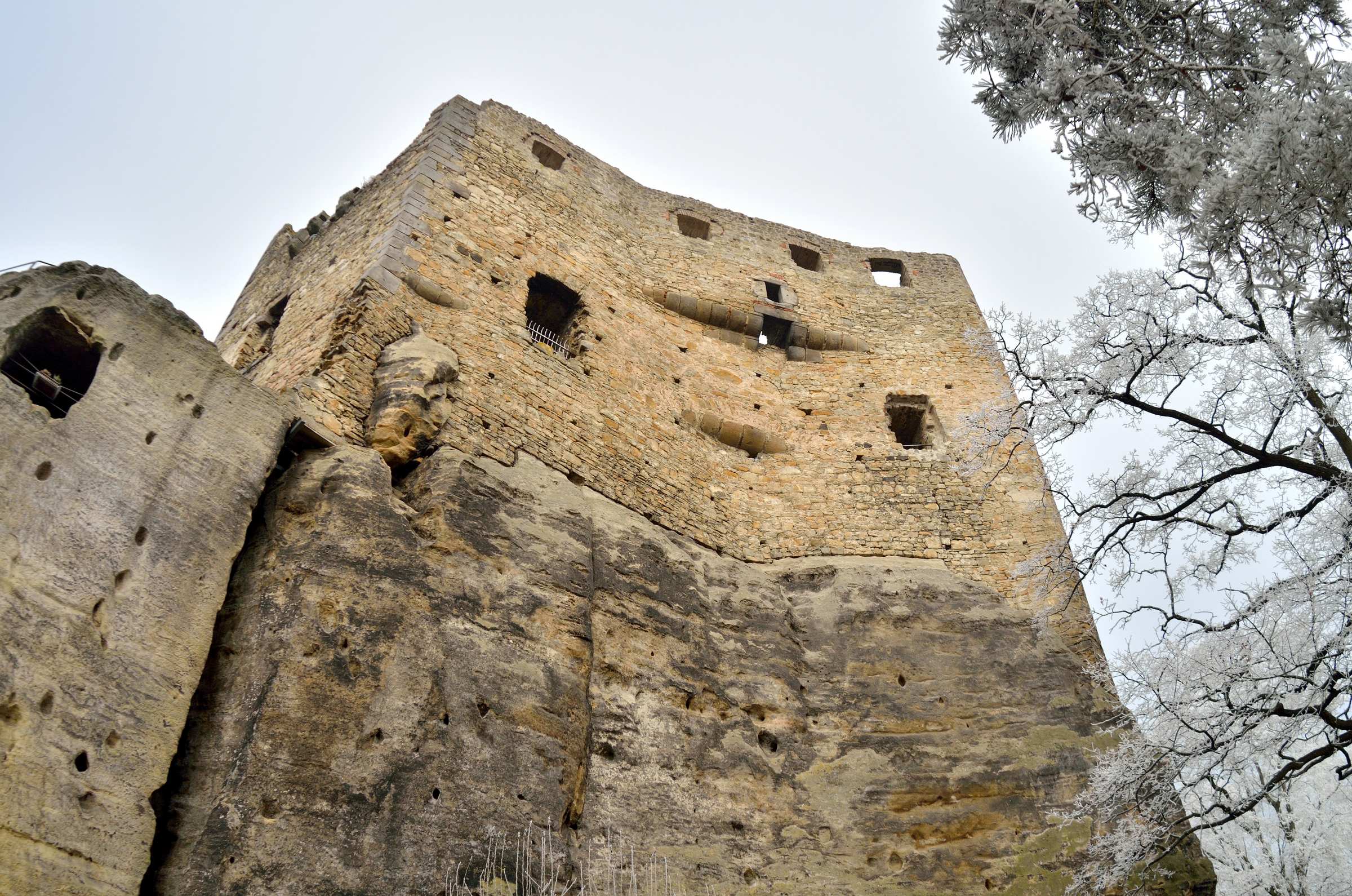 Руины крепости Валечов в Чешском рае