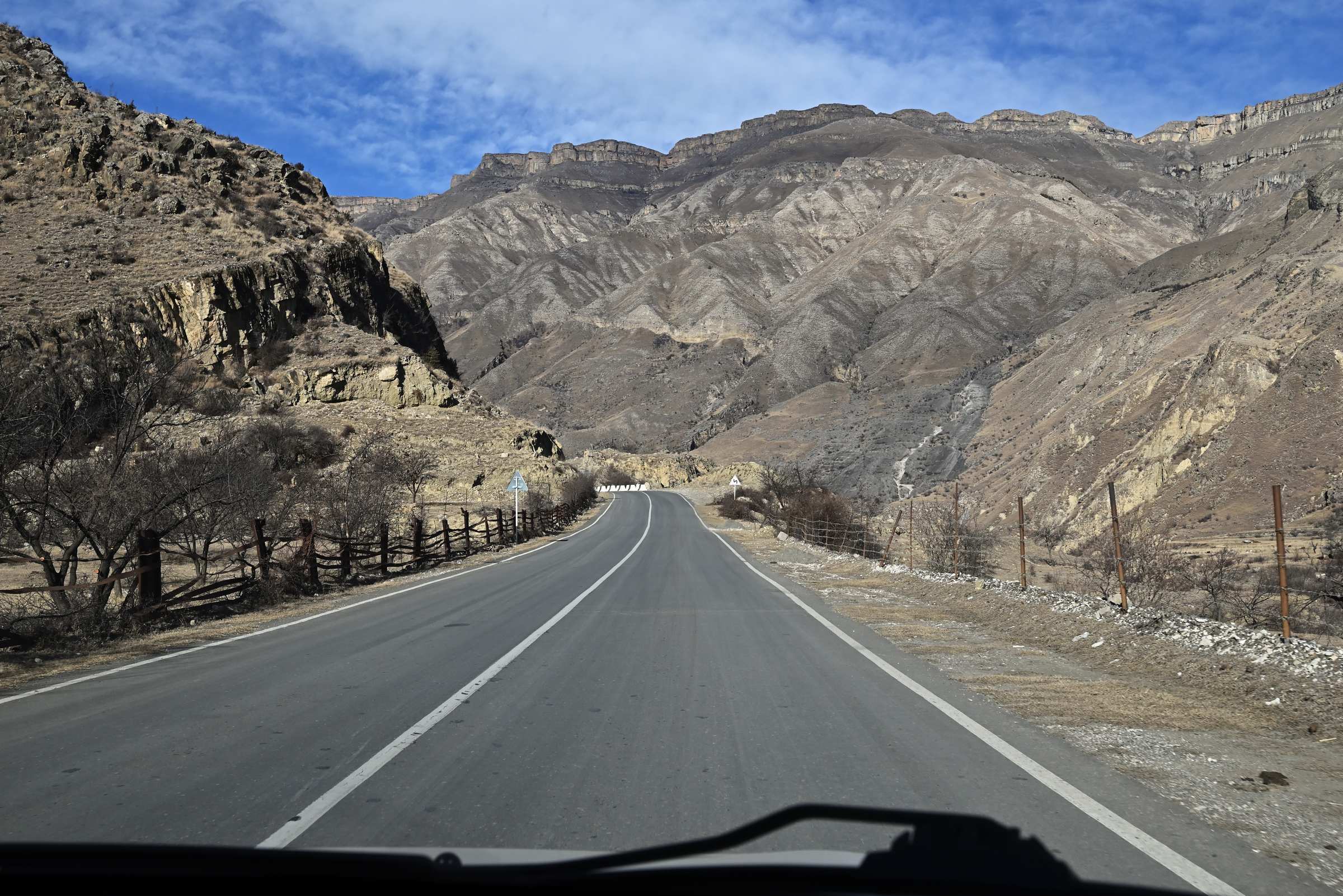 На горных дорогах Дагестана