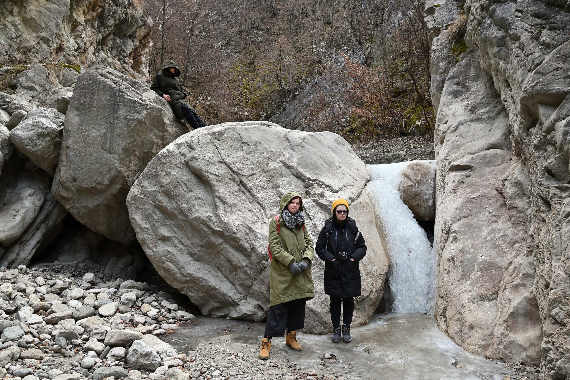 Дагестан. Карадахская теснина. У маленького замёрзшего водопада.