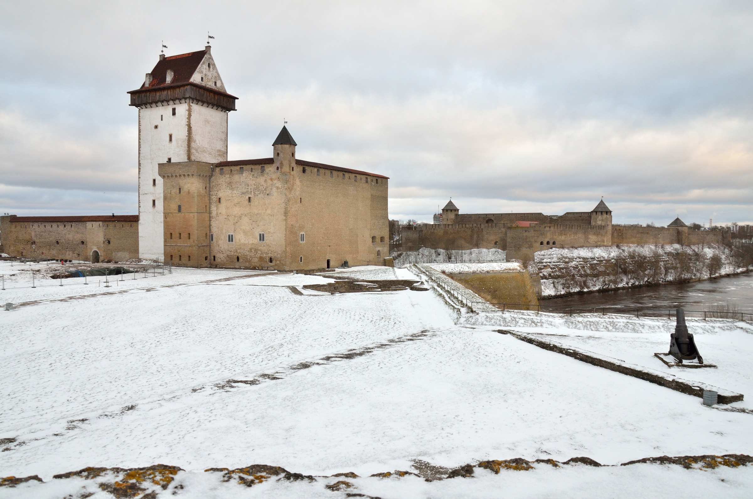 Нарвский замок в Эстонии