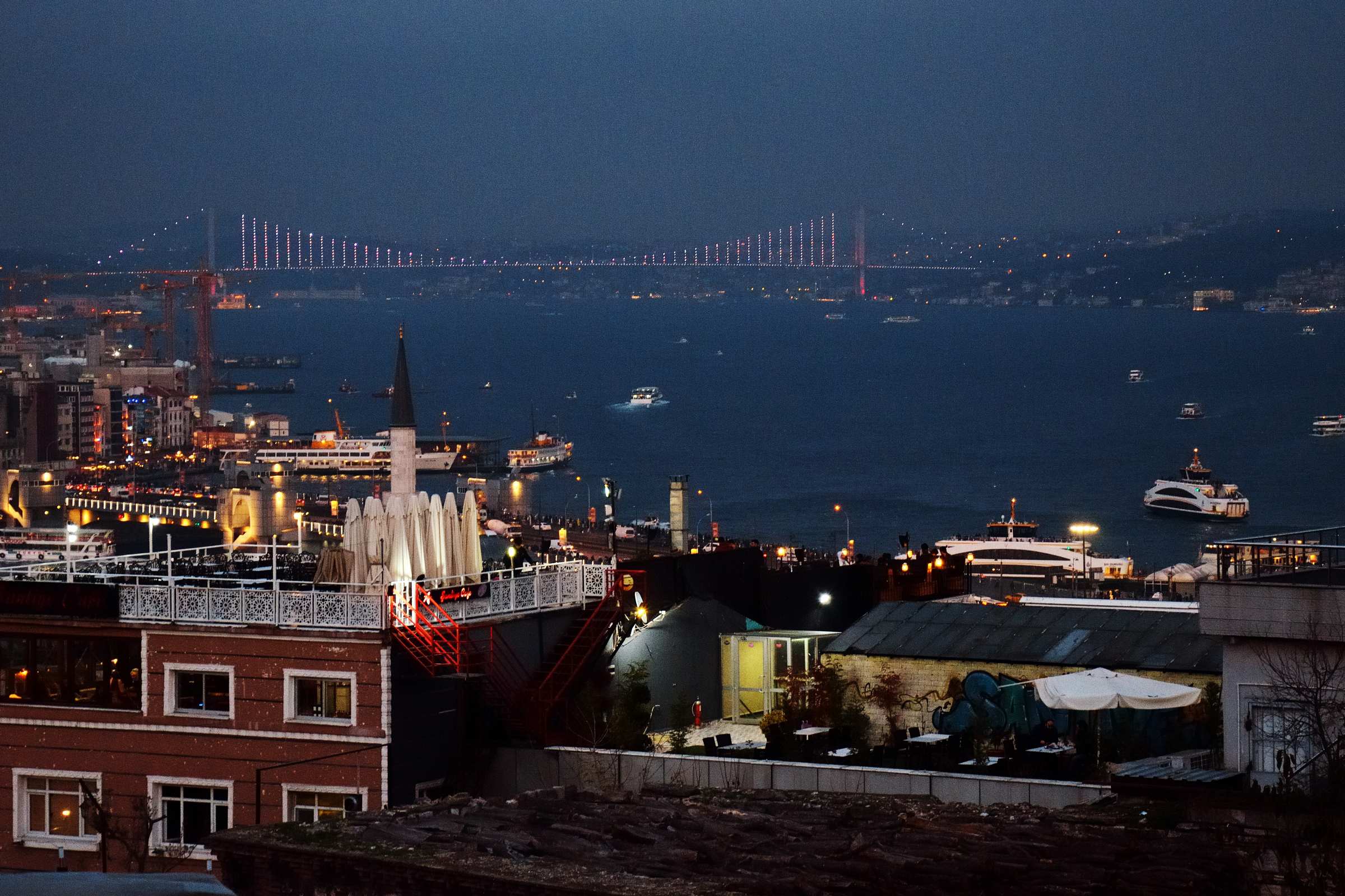 Виды на Стамбул со смотровой площадки мечети Сулеймание