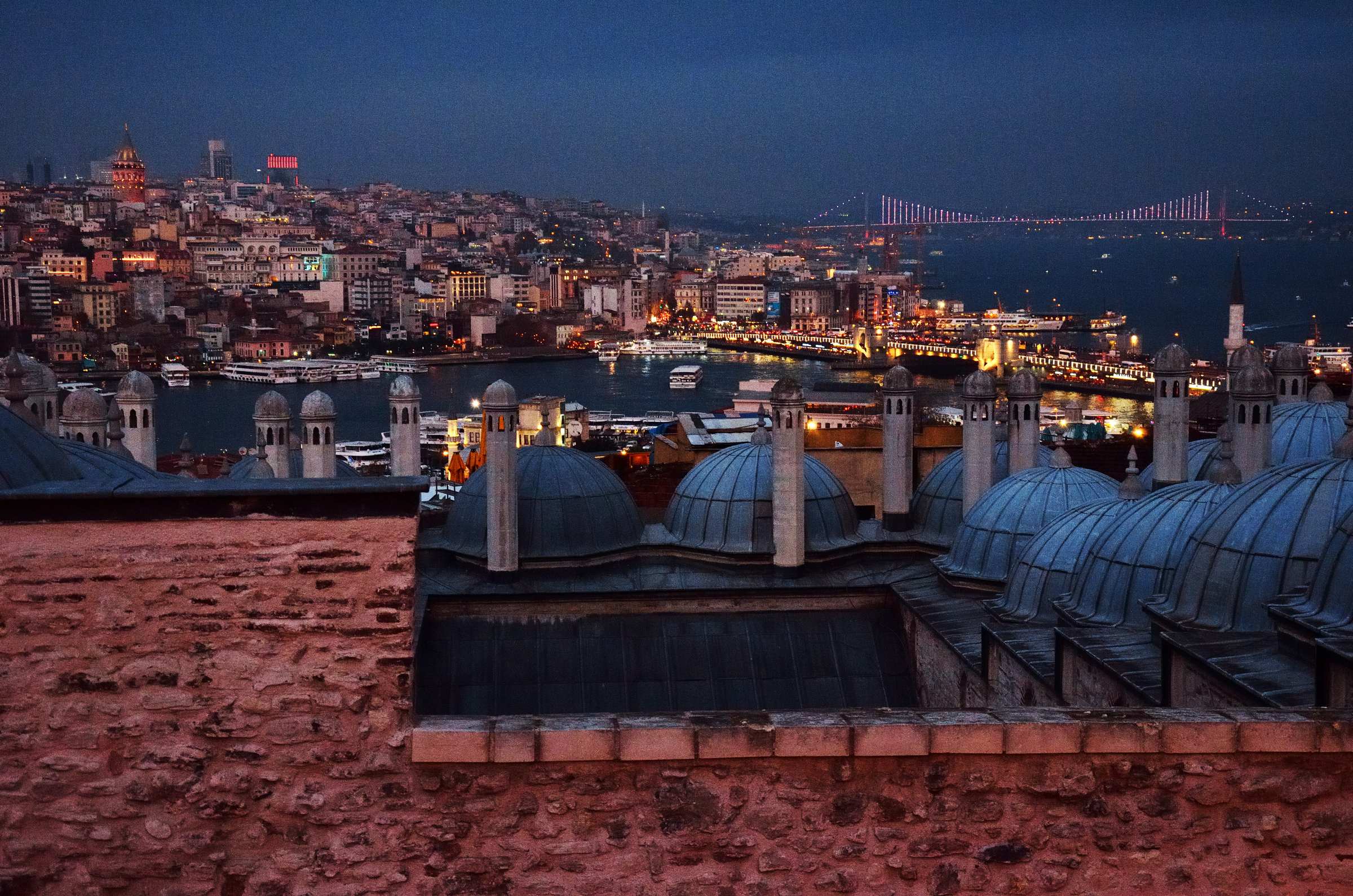 Виды на Стамбул со смотровой площадки мечети Сулеймание