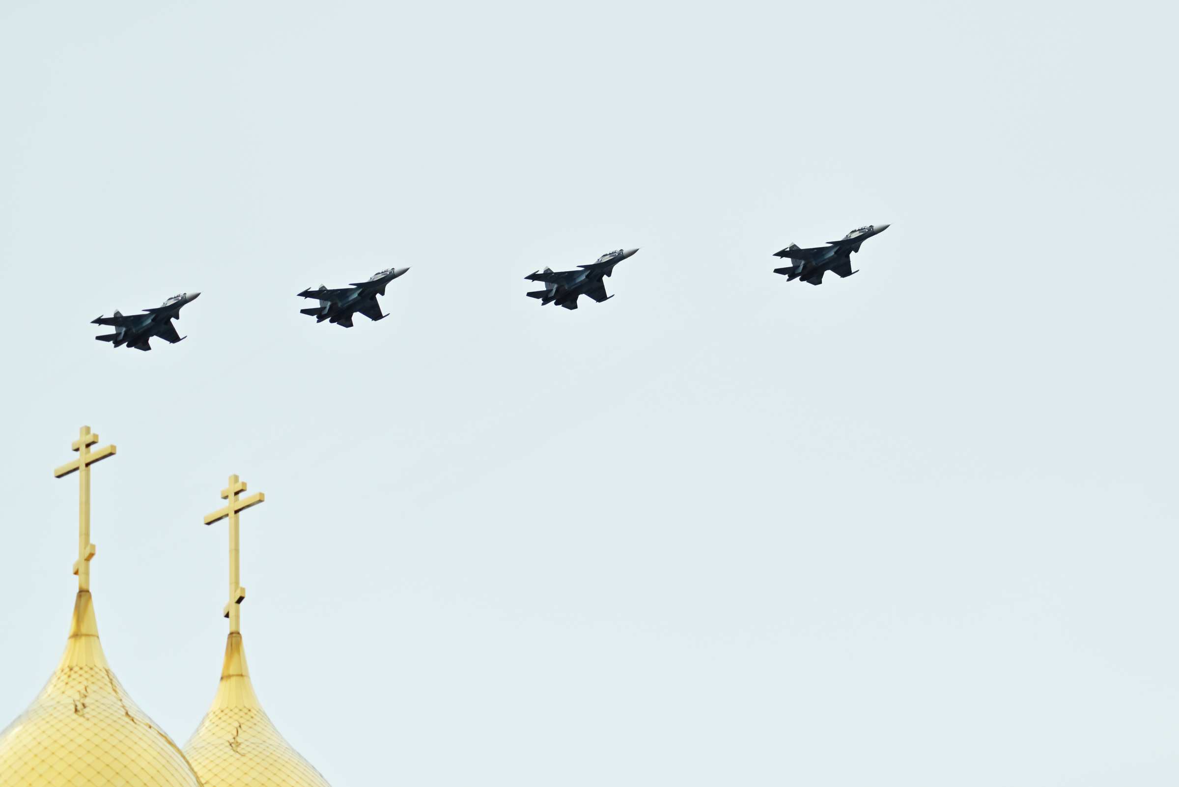9 мая 2021 года. День Победы в Калининграде. Парад Победы в небе.