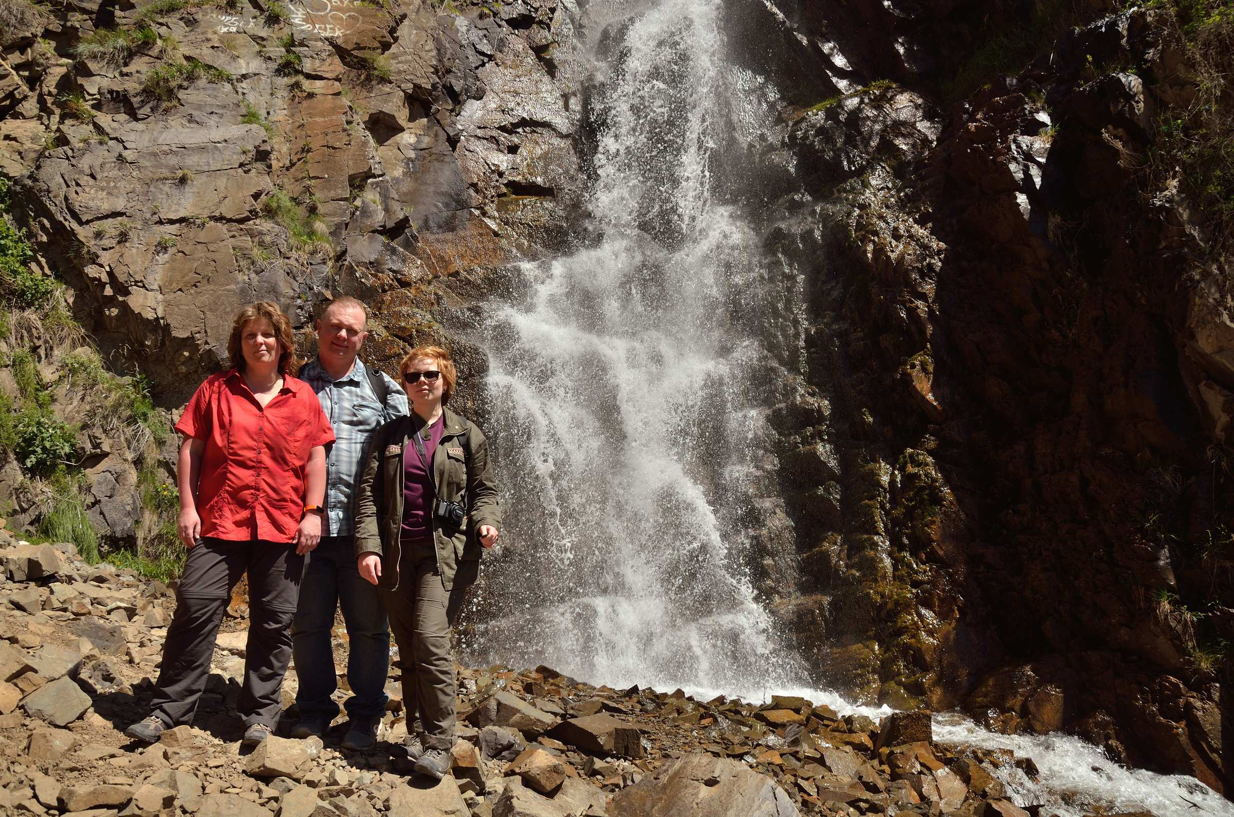 У водопада Медвежий в Тургеньском ущелье