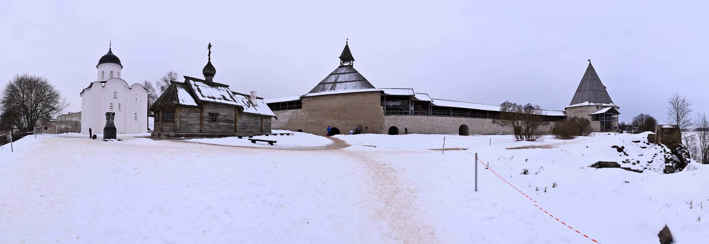 Староладожская крепость зимой