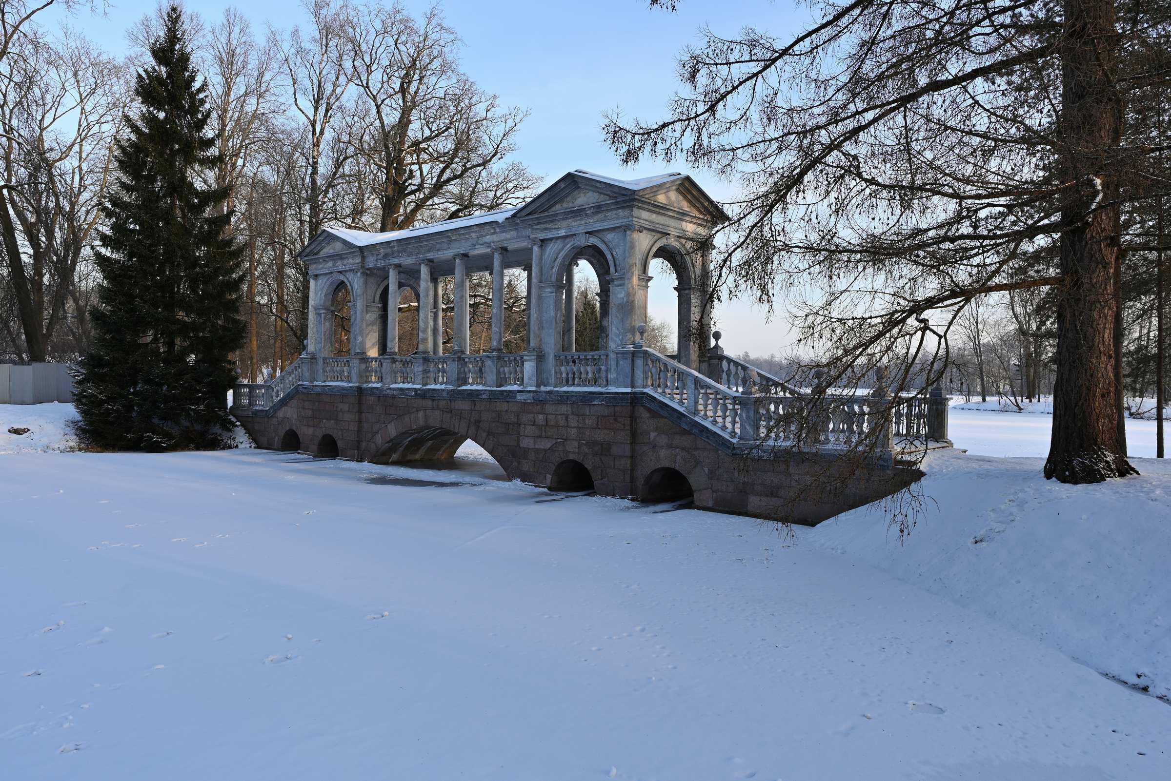 Екатерининский парк зимой. Мраморный мост