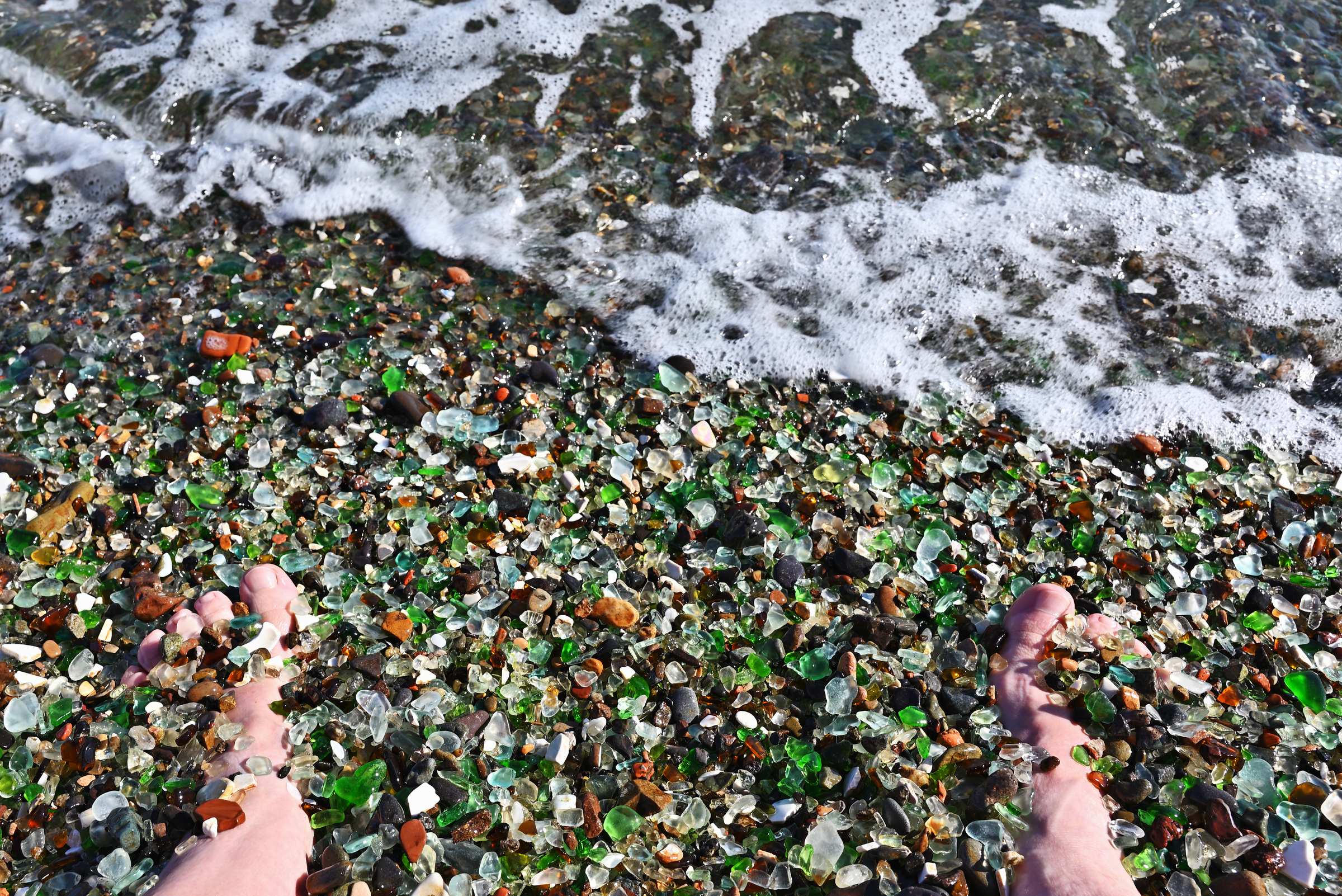 Стеклянный пляж