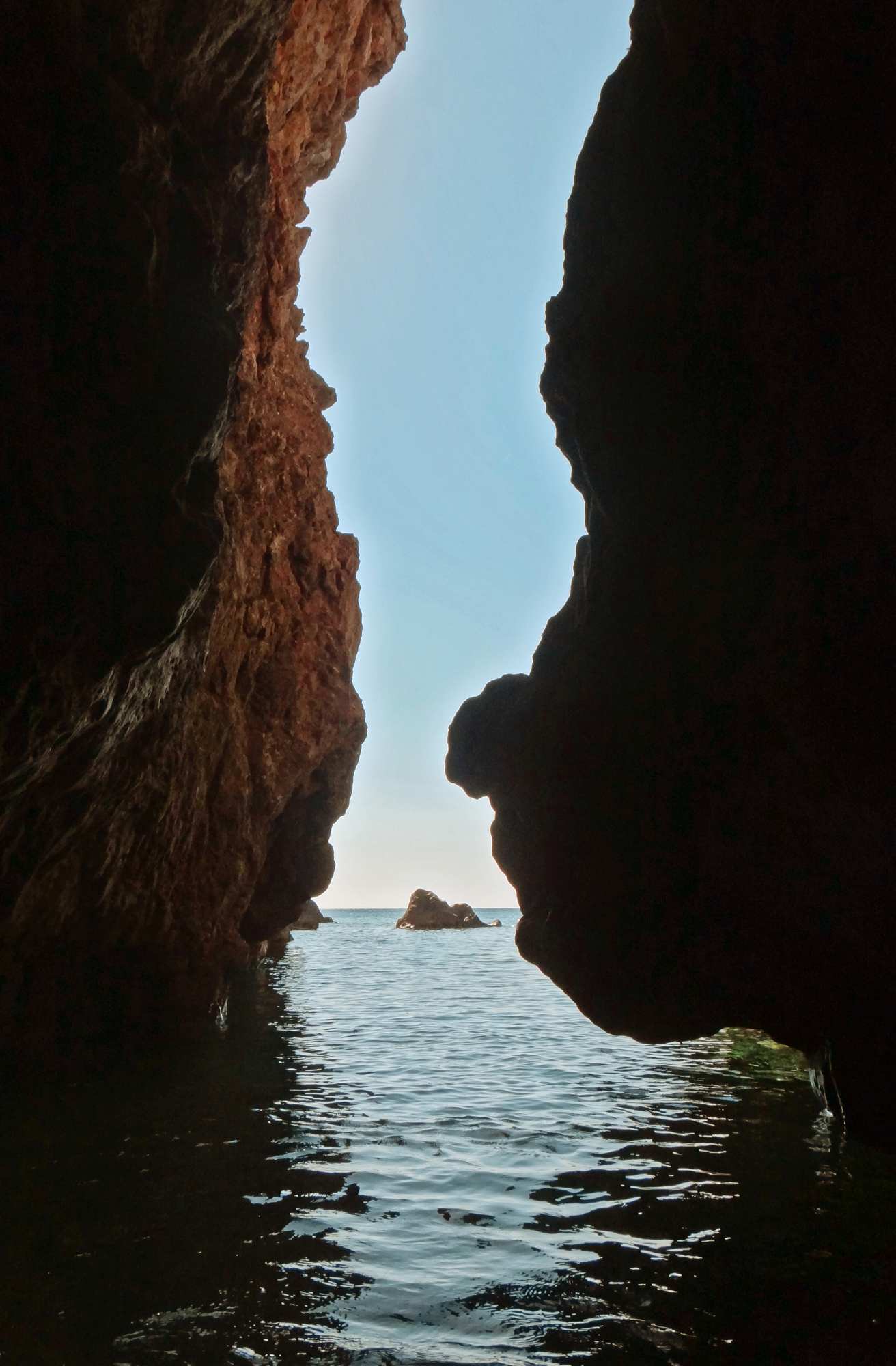 Пещеры пляжа Трагану