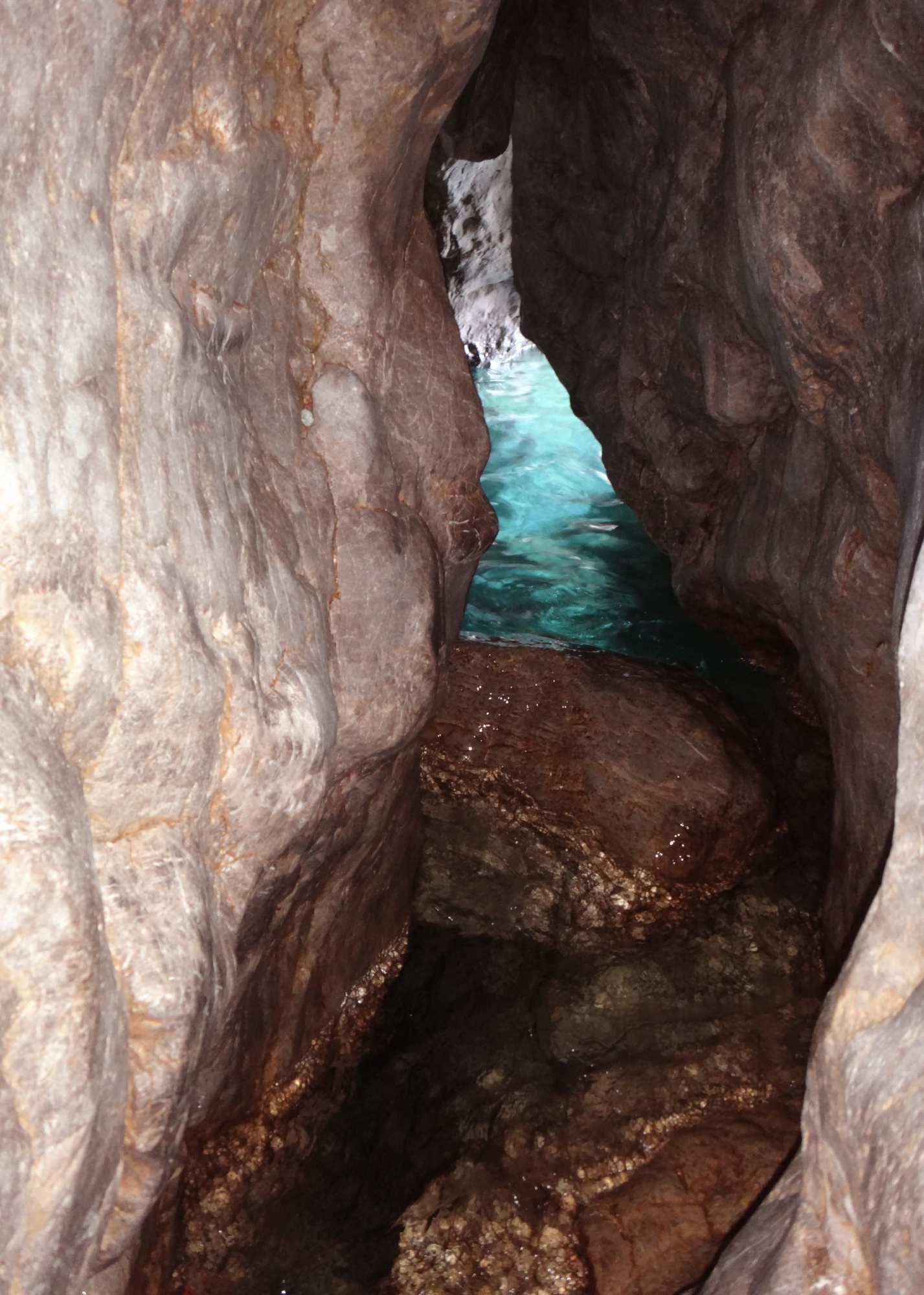 Пещеры пляжа Трагану