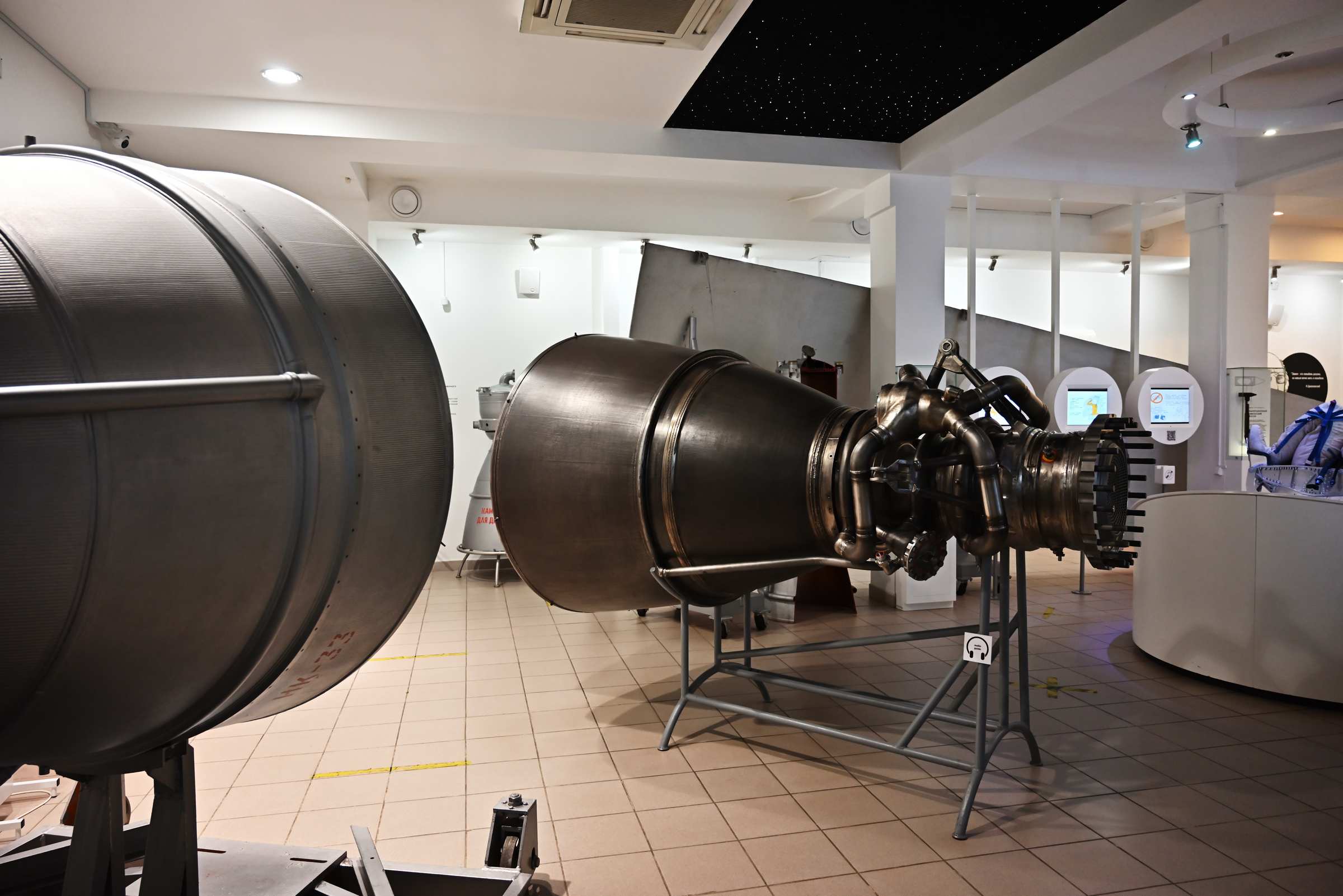 Постоянная экспозиция «Самара Космическая». Камера сгорания двигателя РД-180.