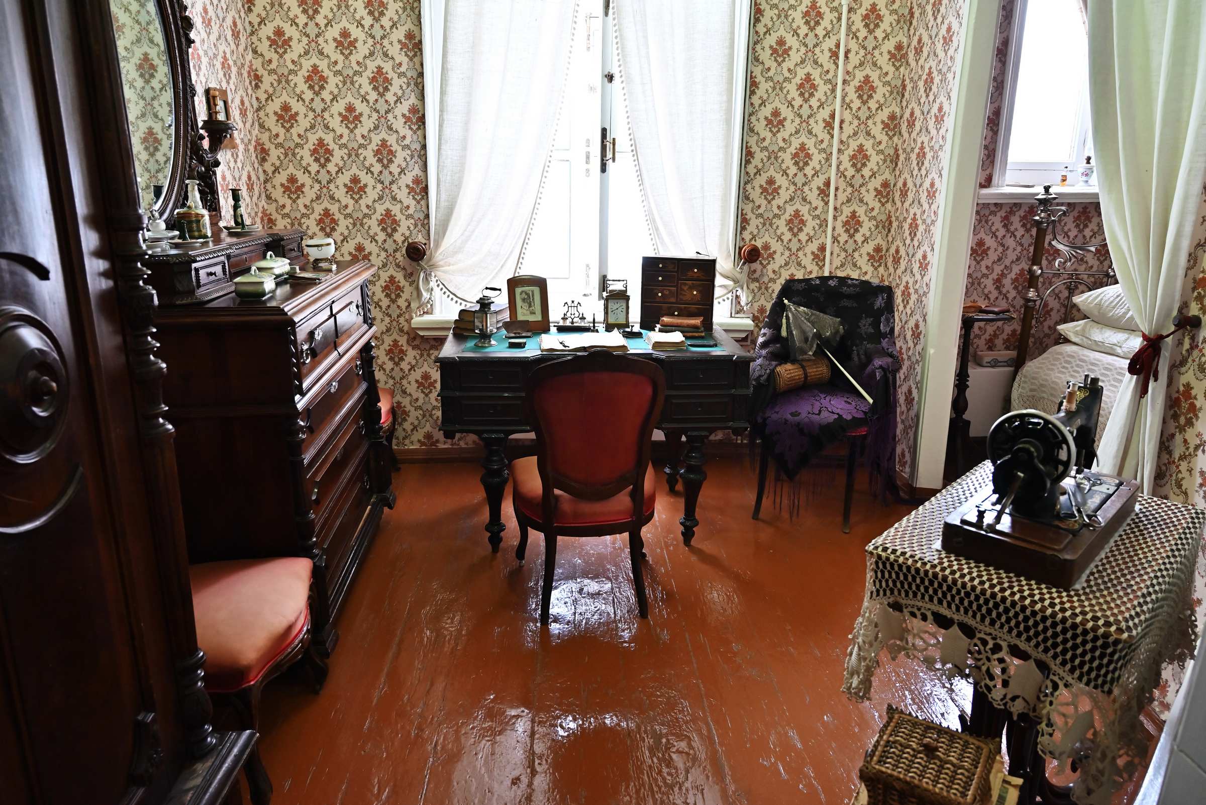 Экспозиция в музее Алексея Толстого в Самаре. Комната А. Л. Толстой.